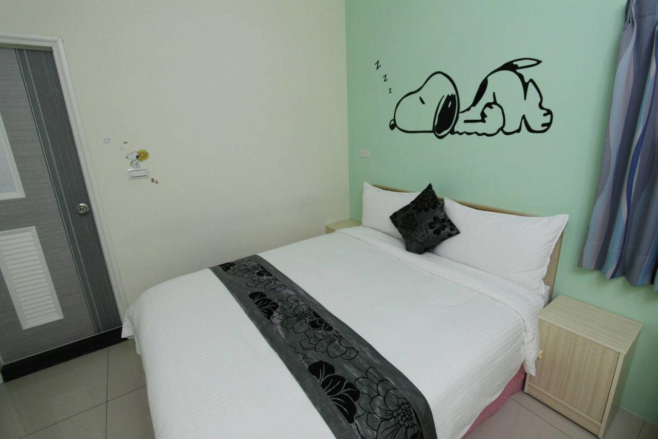 Vitality House Bed and Breakfast Luodong Exteriör bild