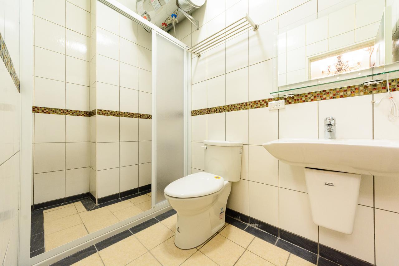 Vitality House Bed and Breakfast Luodong Exteriör bild